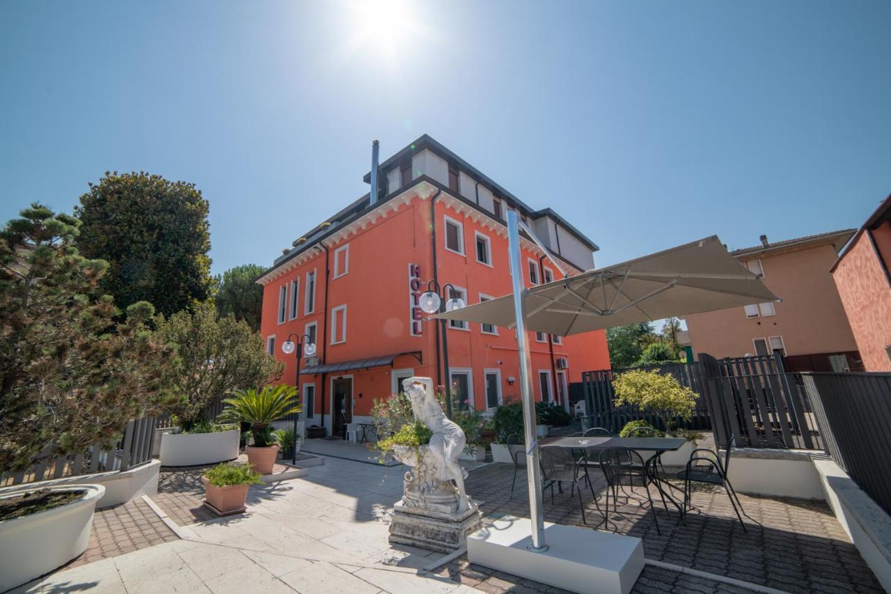 Hotel Siros Verona Bagian luar foto