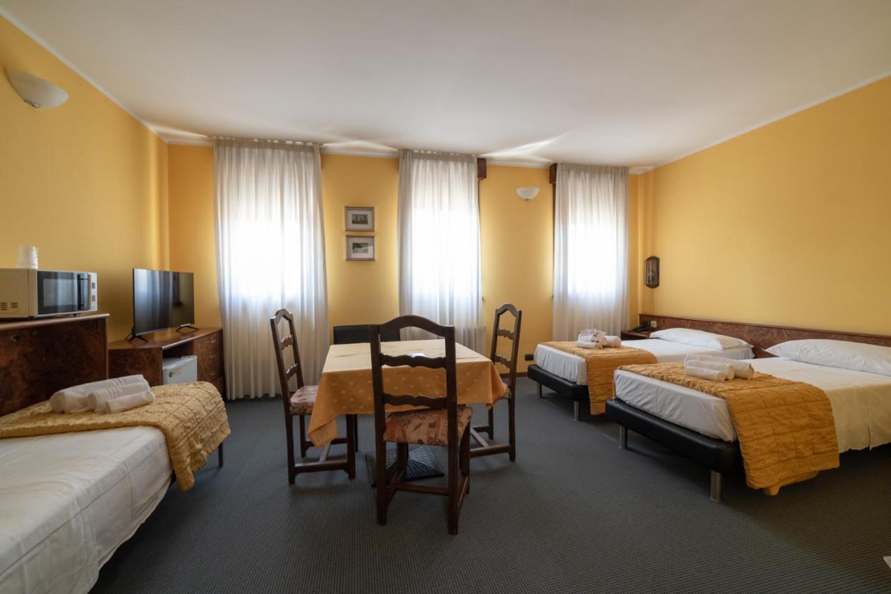 Hotel Siros Verona Bagian luar foto