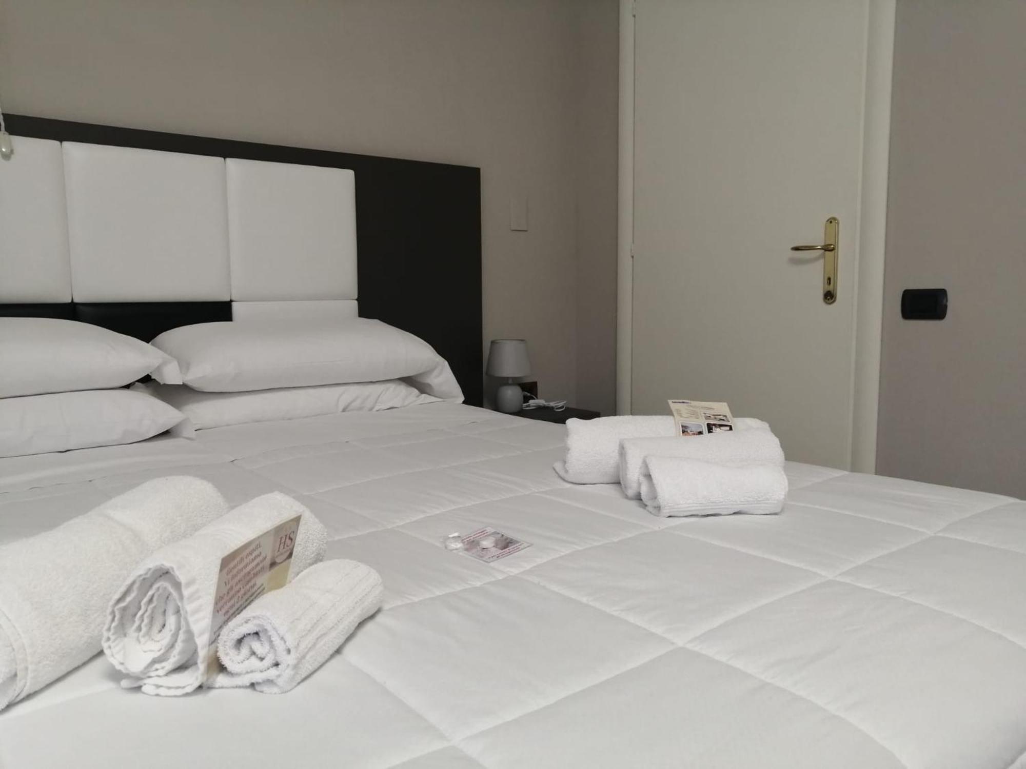 Hotel Siros Verona Bagian luar foto