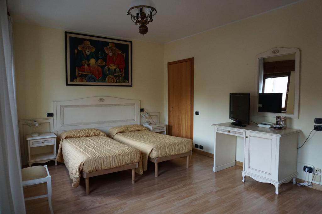 Hotel Siros Verona Ruang foto